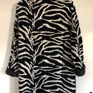 Stylish Leggiadro Zebra Knit Coat - brand new.